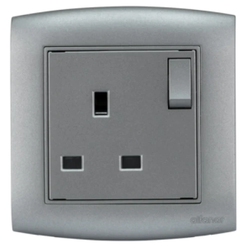 فيشة أمنية 13 أمبير مفرد مع مفتاح الفنار فضي مع اطار فضي